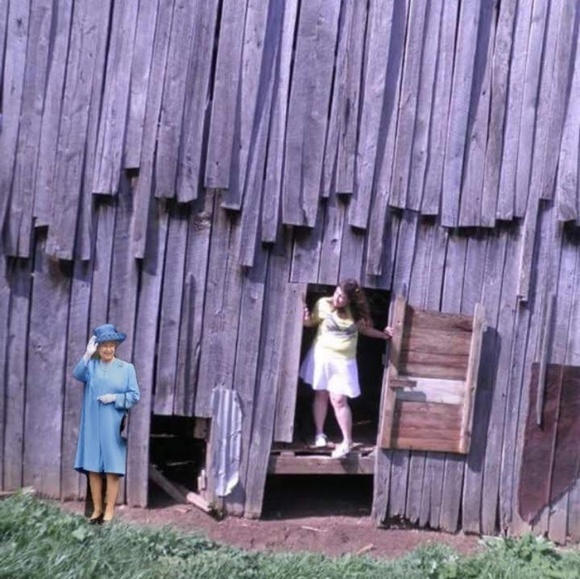 Meet your Posher, Rebecca - Picture 2 of 6